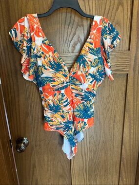 V neck ruffle one piece swimsuit, floral print with belt.
